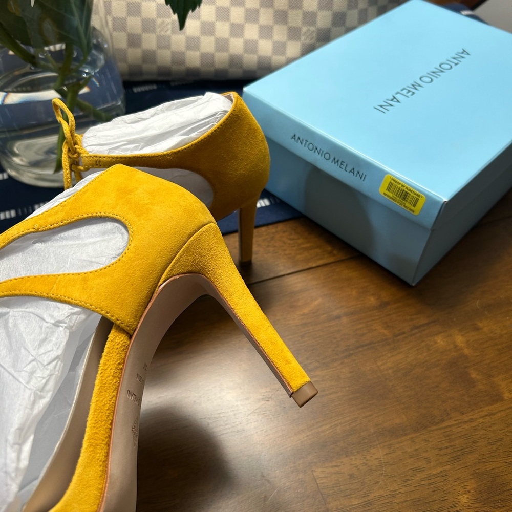 Antonio Melani Sunlight Yellow Heeled Sandals in suede, leather soles. - Picture 3 of 5